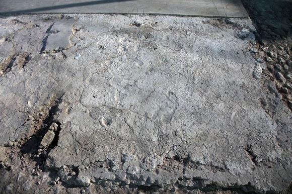 Image: Footprints on the rudus mortar